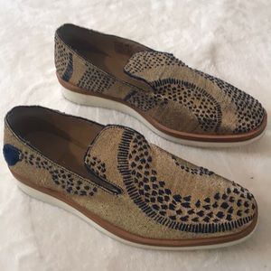 Free People Snake Eyes Gold Loafer 10/41